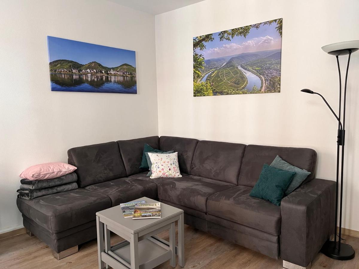 Heinrich Apartment *